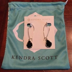 Kendra Scott Dee Earrings.
